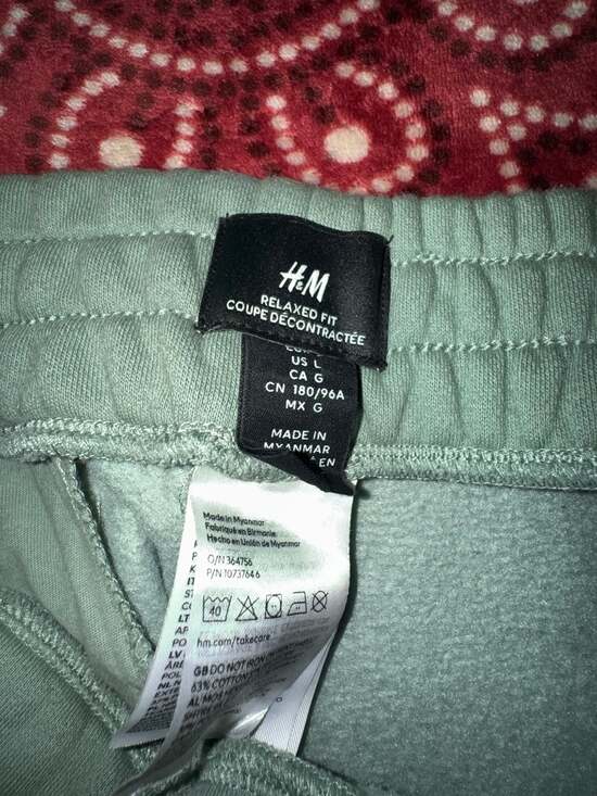 H&M NASA Crewneck Sweatshirt with pans - Picture 6 of 6